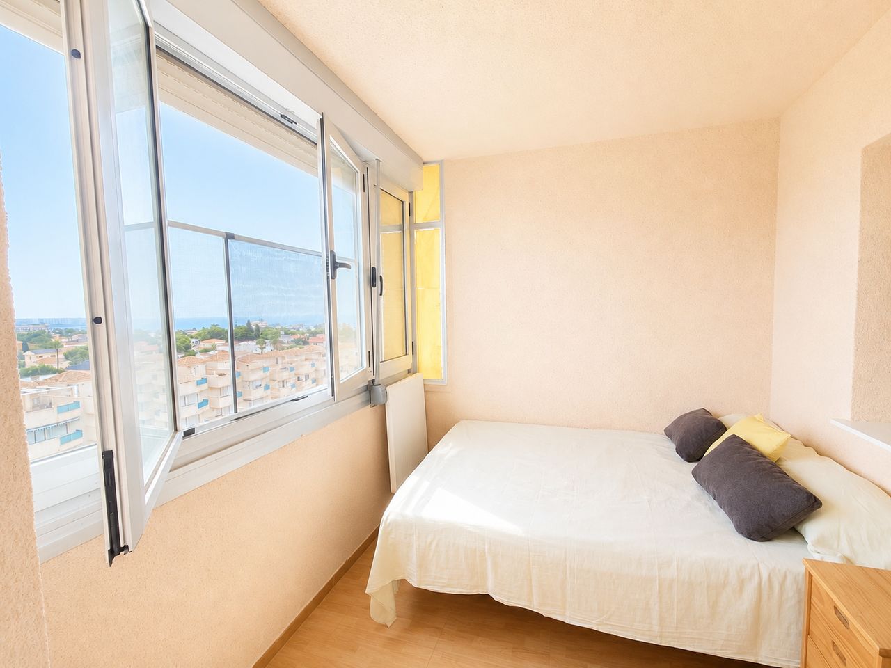 2-Bedroom Penthouse in La Zenia, Orihuela Costa - Image 13