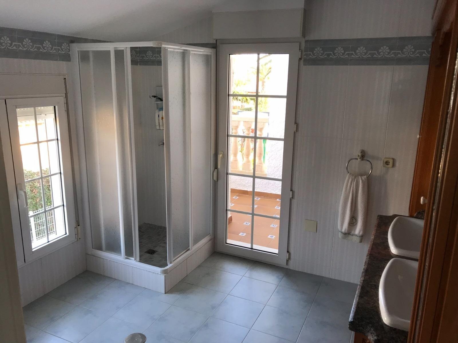 7-Bedroom Villa in Costa Blanca, Cabo Roig - Image 11