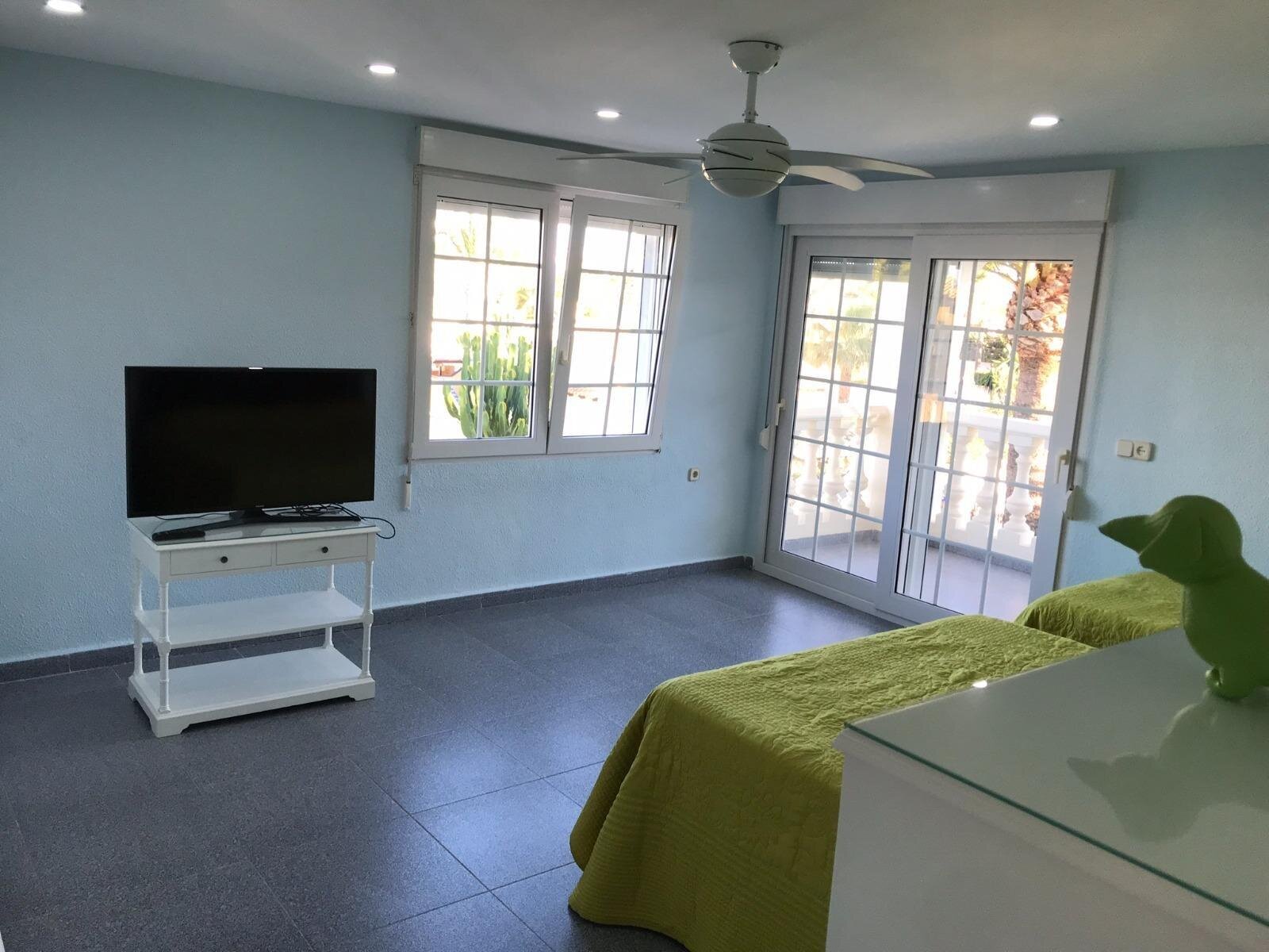 7-Bedroom Villa in Costa Blanca, Cabo Roig - Image 13