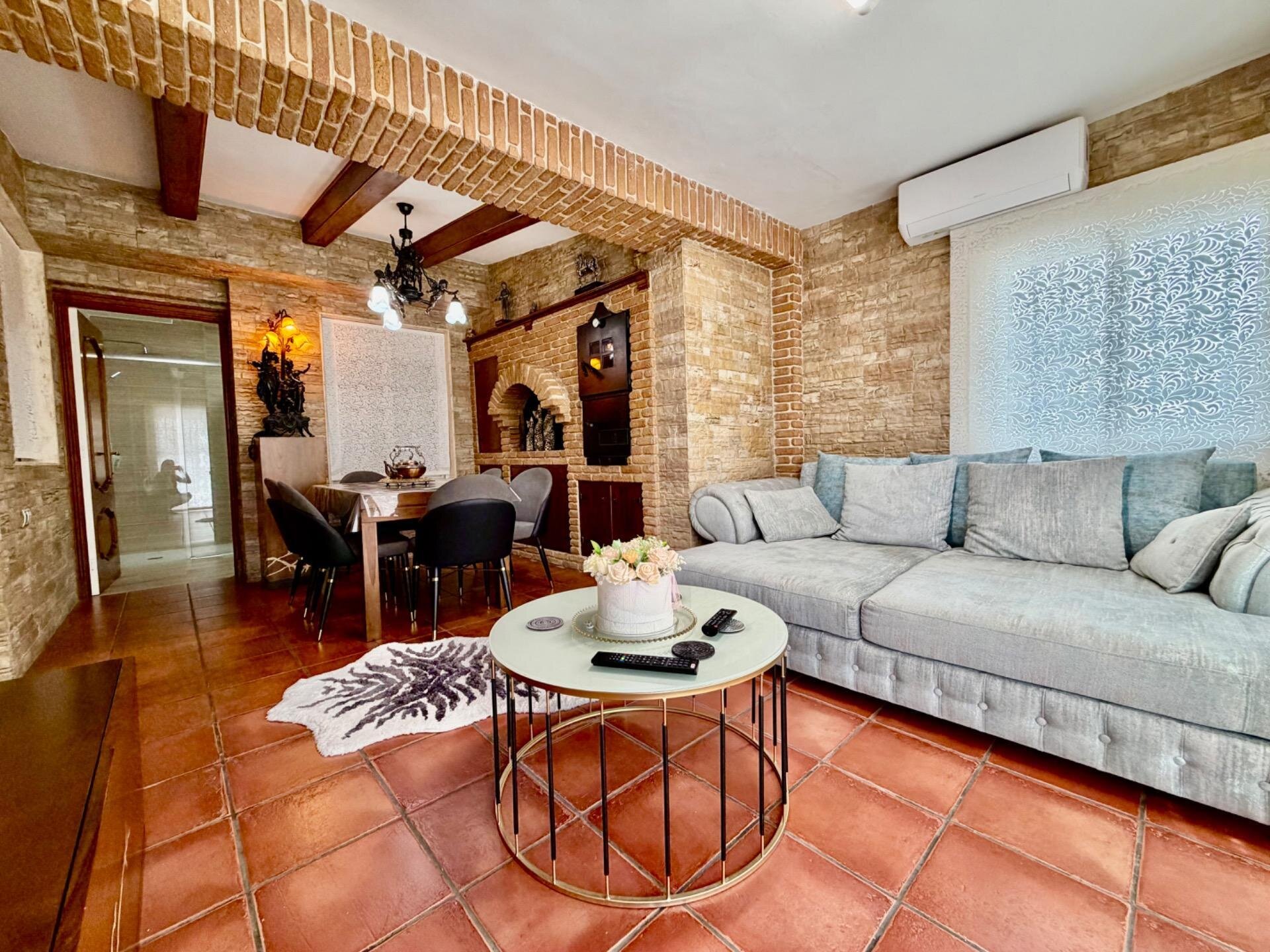 4-Bedroom House in La Zenia, Orihuela Costa - Image 17