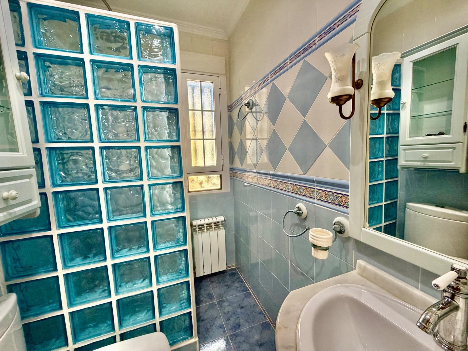 4-Bedroom House in La Zenia, Orihuela Costa - Image 31
