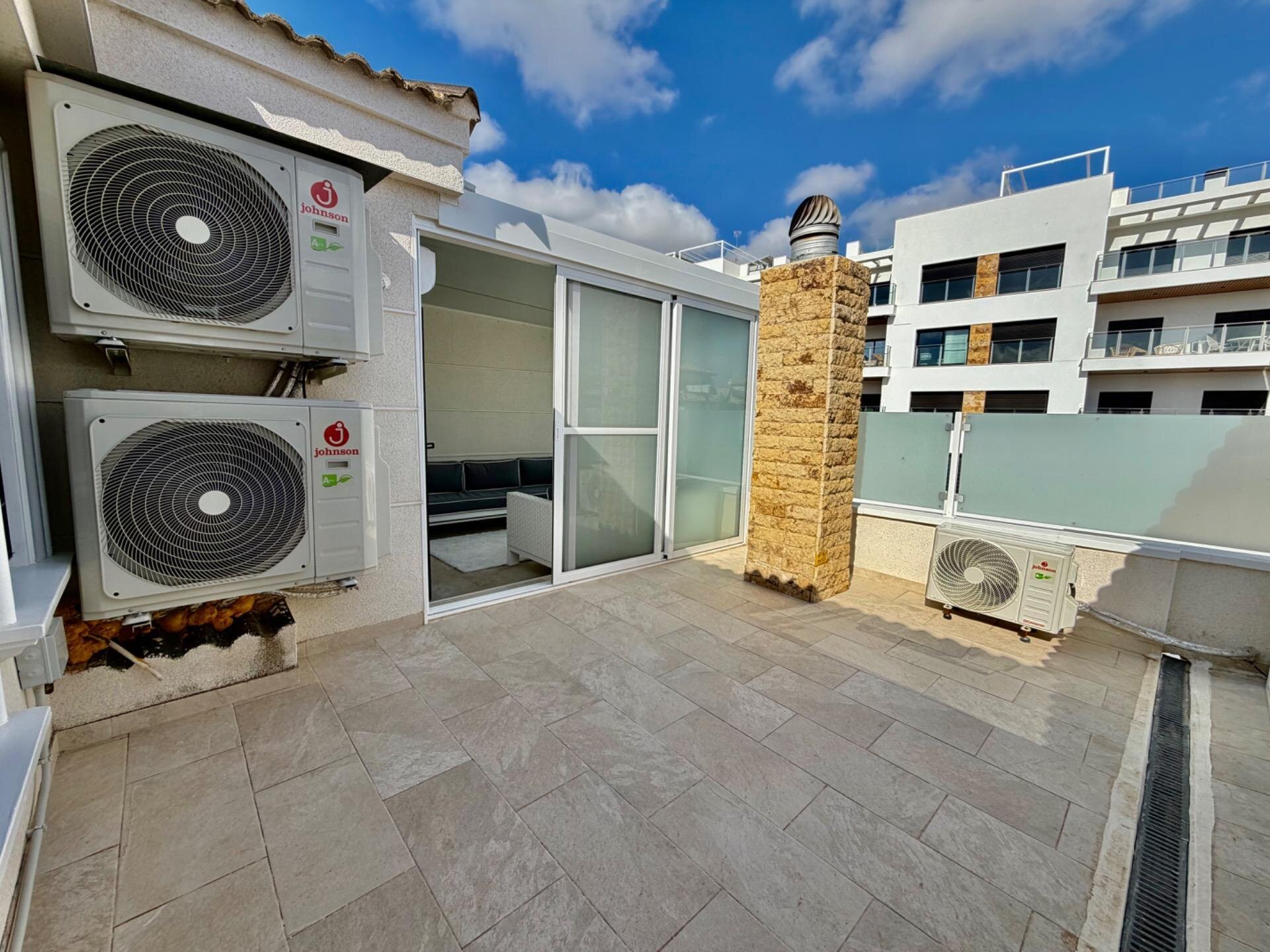 4-Bedroom House in La Zenia, Orihuela Costa - Image 38