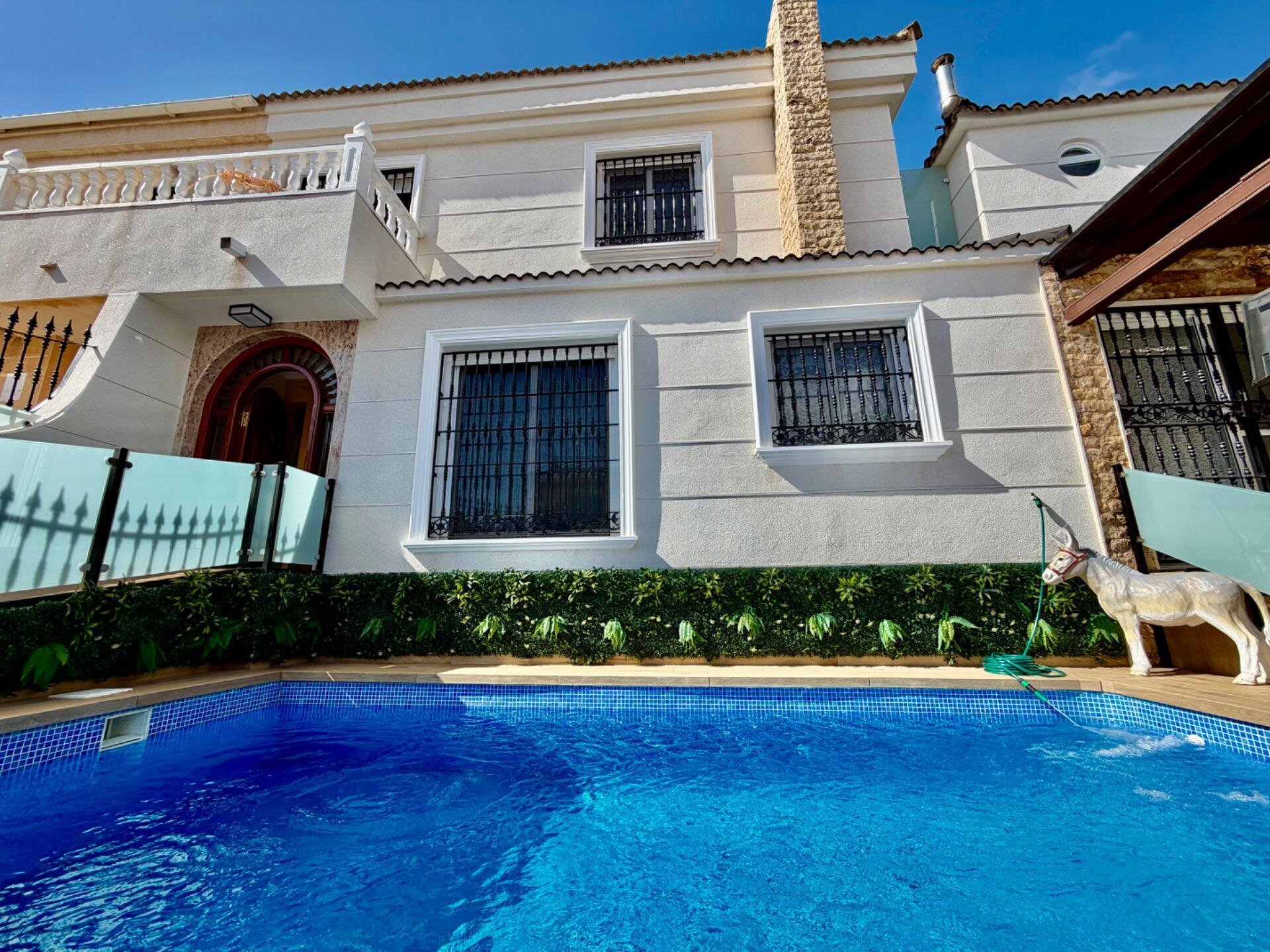 4-Bedroom House in La Zenia, Orihuela Costa - Image 40
