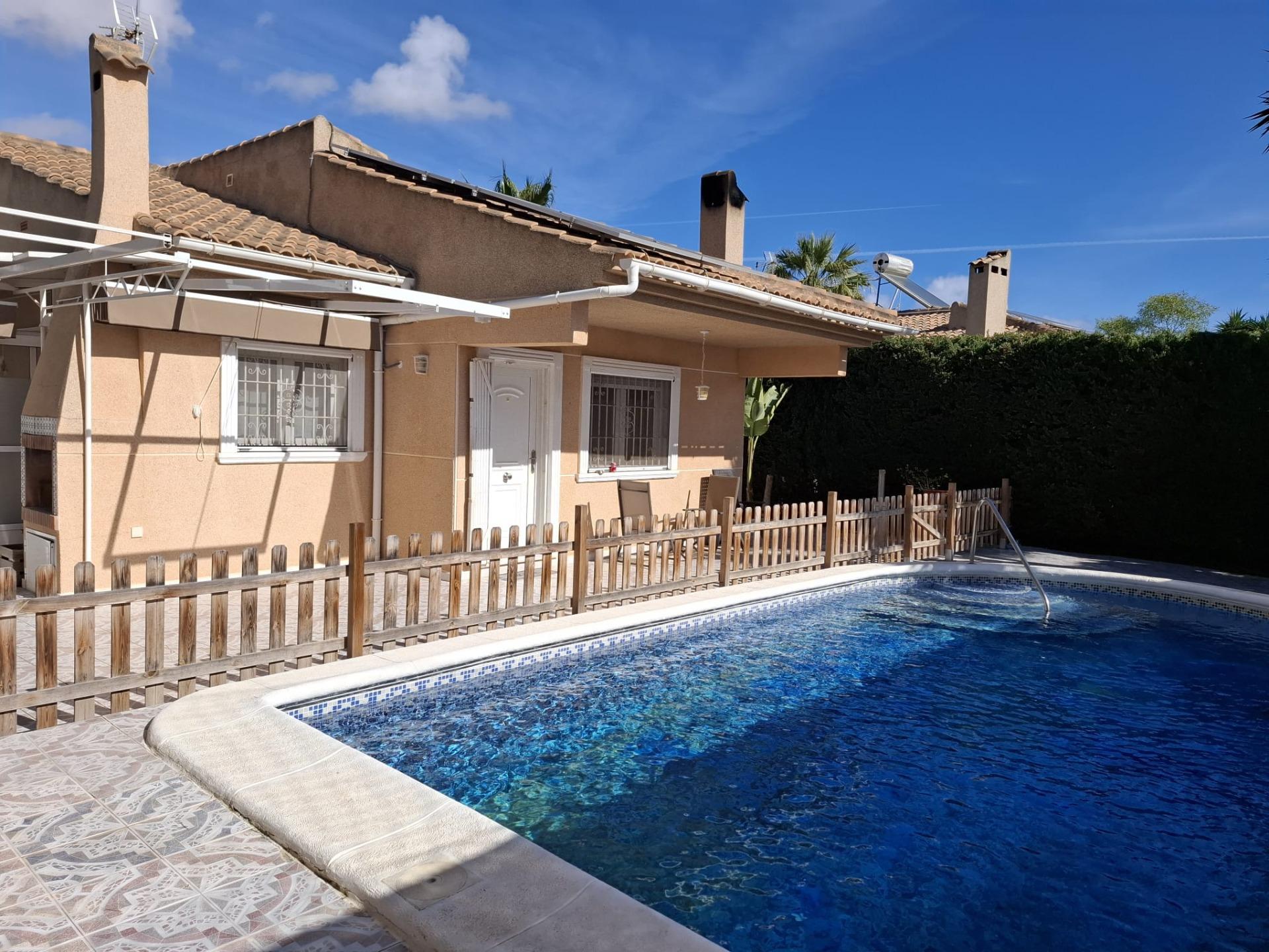 3-Bedroom House in Torrevieja - Image 12