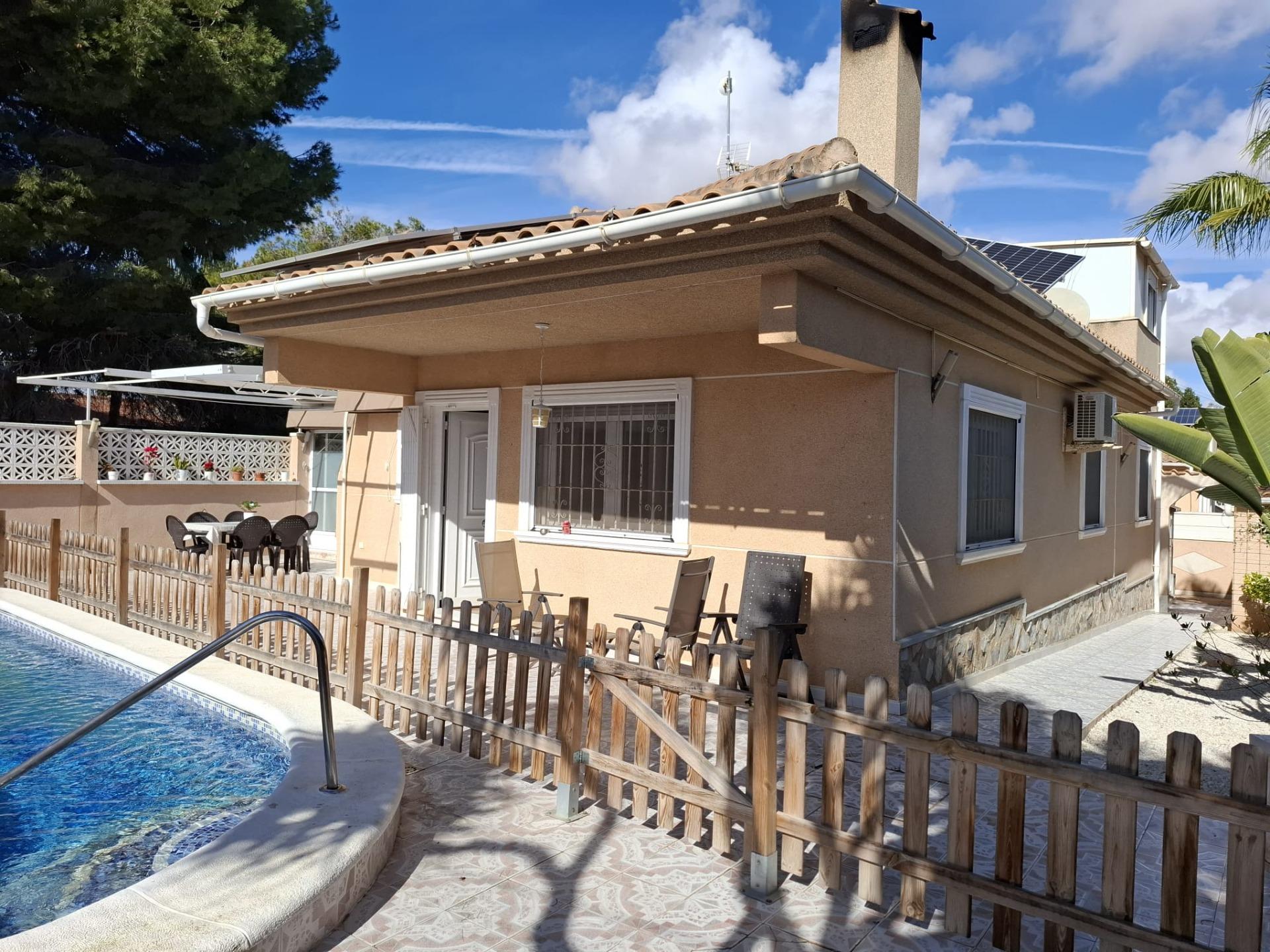 3-Bedroom House in Torrevieja - Image 14