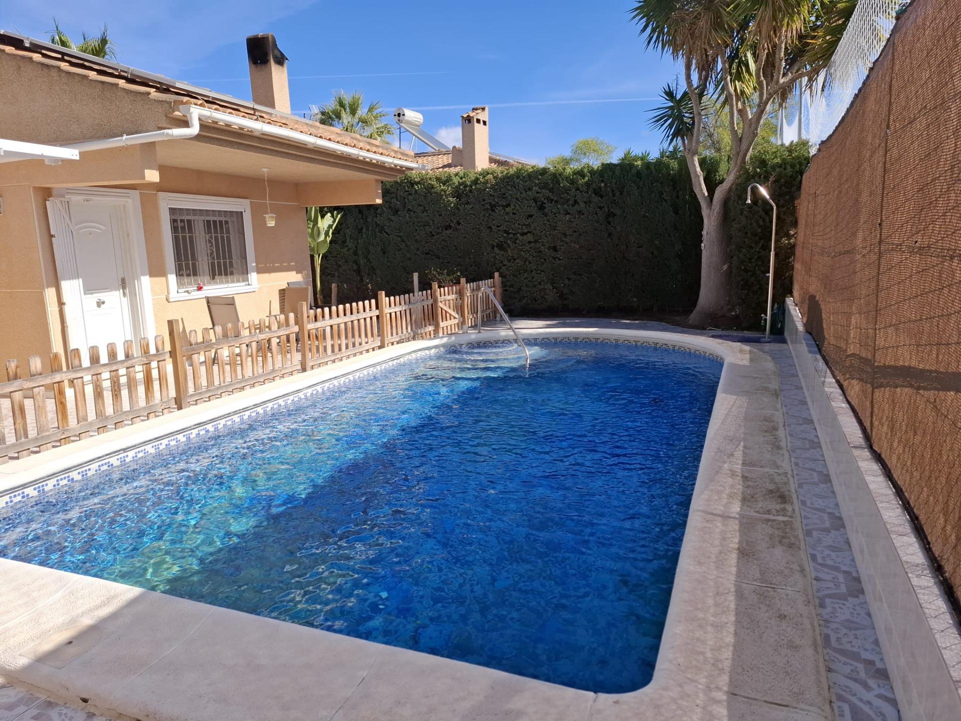 3-Bedroom House in Torrevieja - Image 15