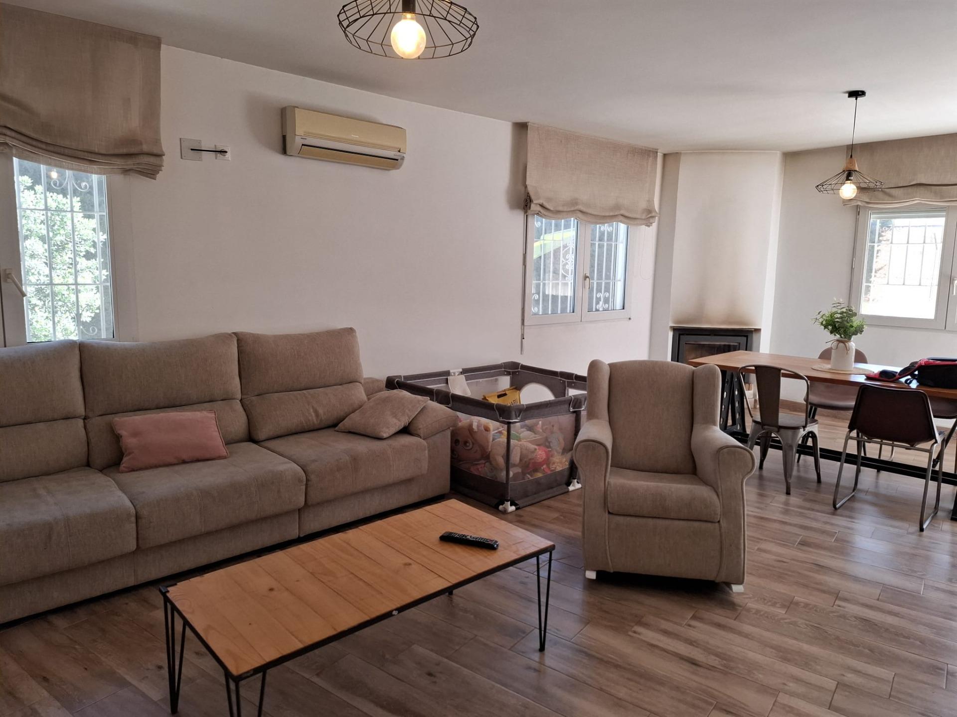 3-Bedroom House in Torrevieja - Image 2
