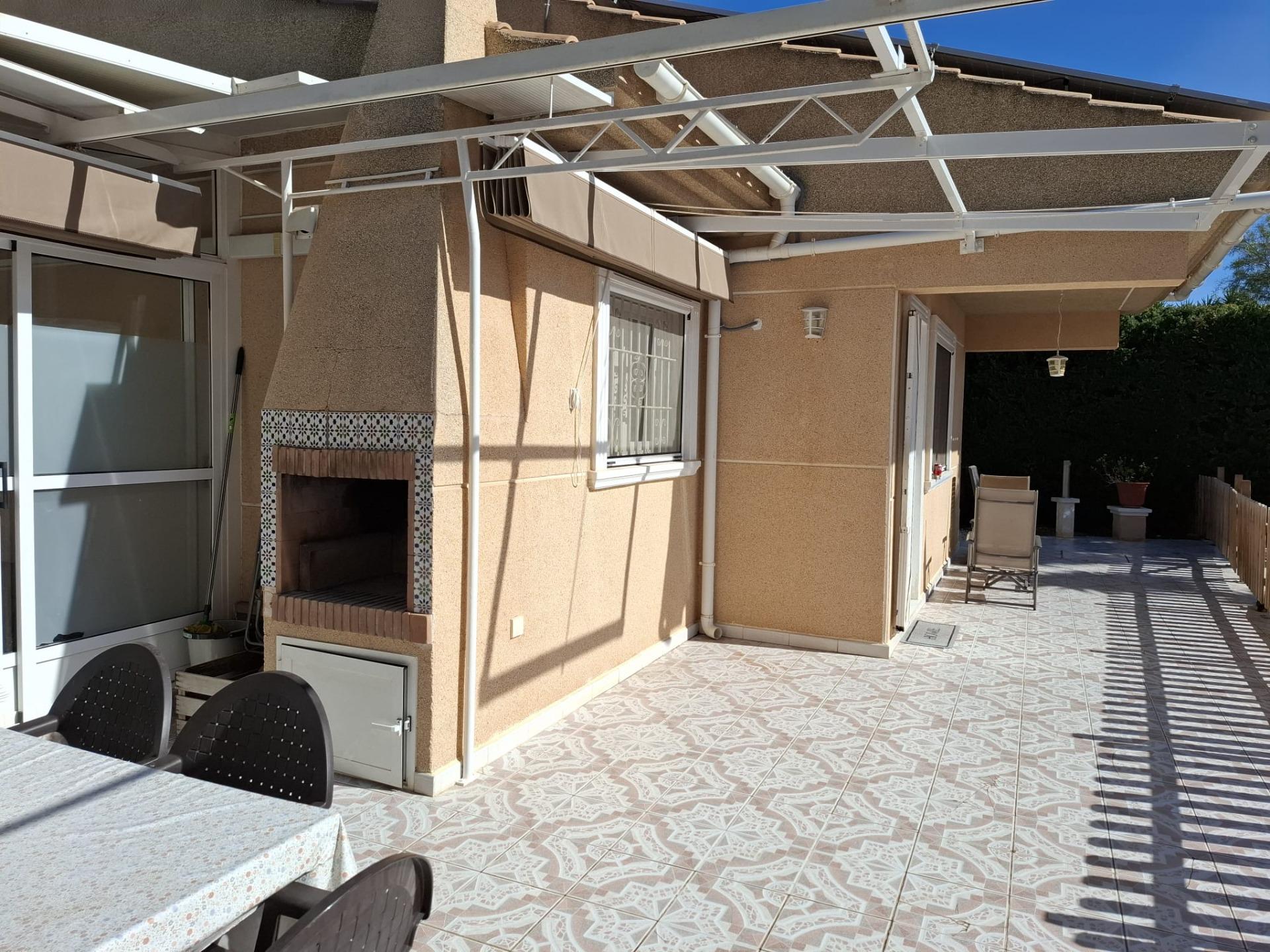 3-Bedroom House in Torrevieja - Image 20