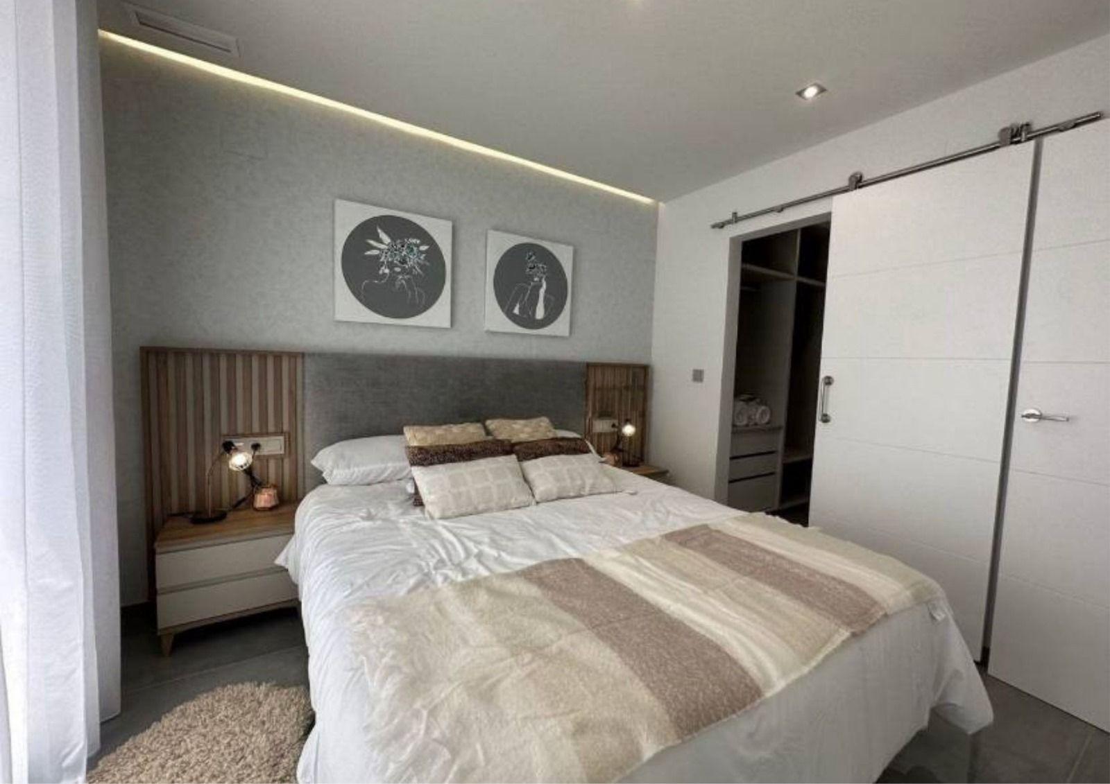 3-Bedroom Luxury Villa in  Torrevieja - Image 13