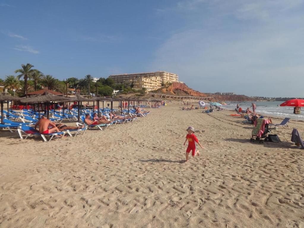 3-Bedroom Apartment in Altos de Campoamor, Orihuela Costa - Image 15