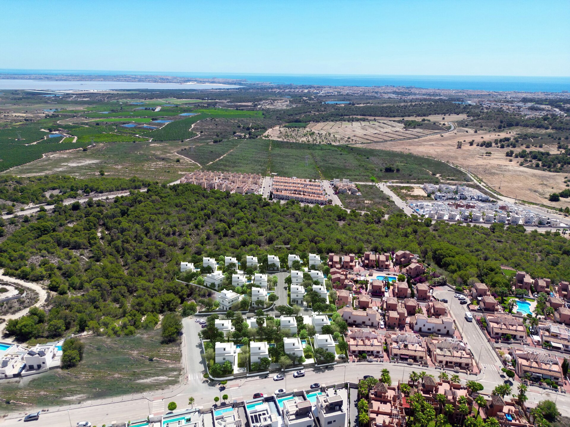 3-Bedroom Villa in San Miguel de Salinas - Image 4
