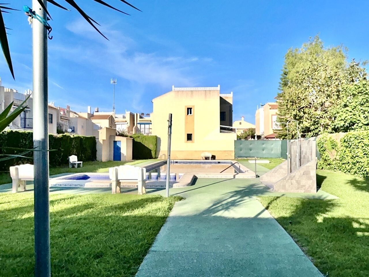 2-Bedroom Apartment in Centro, Torrevieja - Image 15