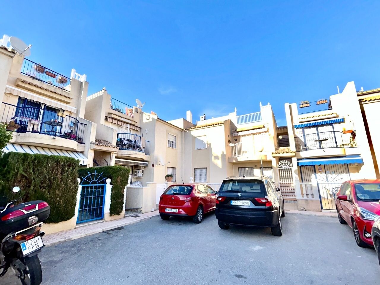 2-Bedroom Apartment in Centro, Torrevieja - Image 2