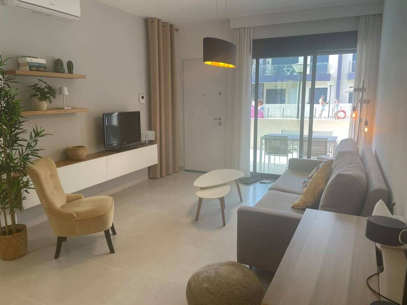 2-Bedroom Apartment in La Torre de la Horadada, Pilar de la Horadada - Image 9