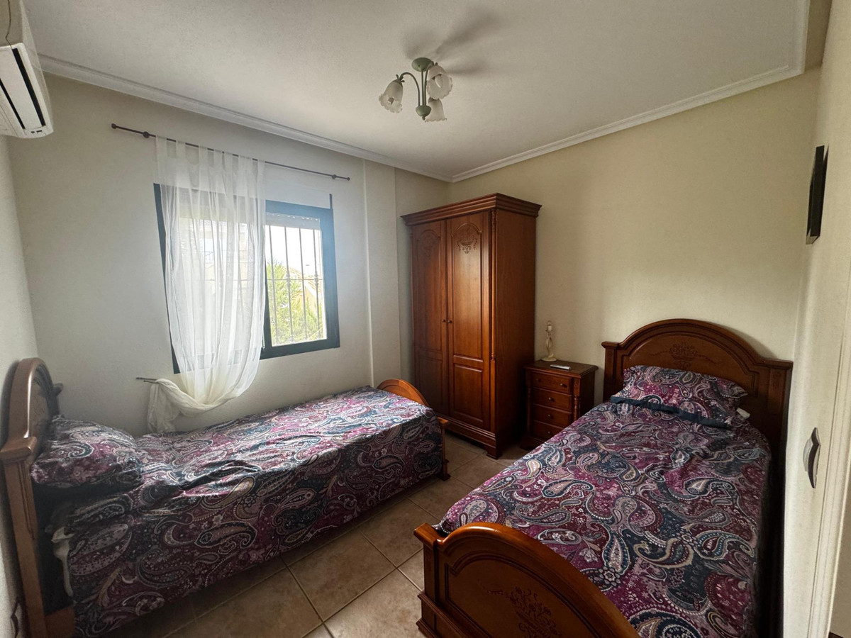 Bungalow" → "Bungalow de 4 Chambres à, Orihuela Costa | S... - Image 11