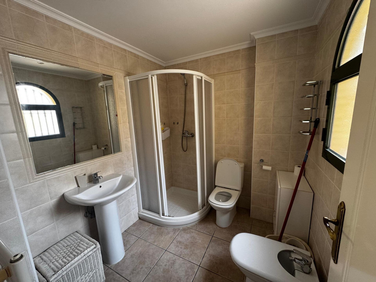 Bungalow" → "Bungalow de 4 Chambres à, Orihuela Costa | S... - Image 12