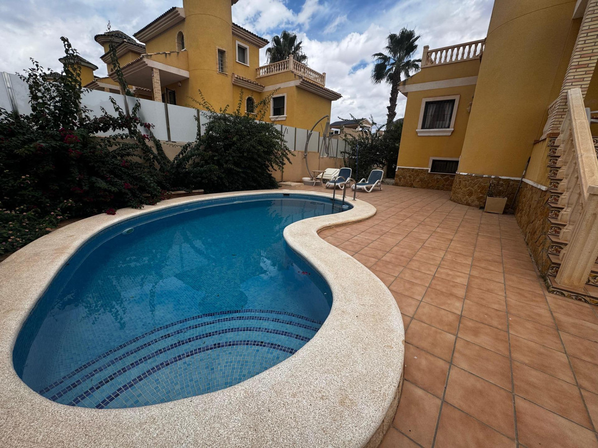 Bungalow" → "Bungalow de 4 Chambres à, Orihuela Costa | S... - Image 2