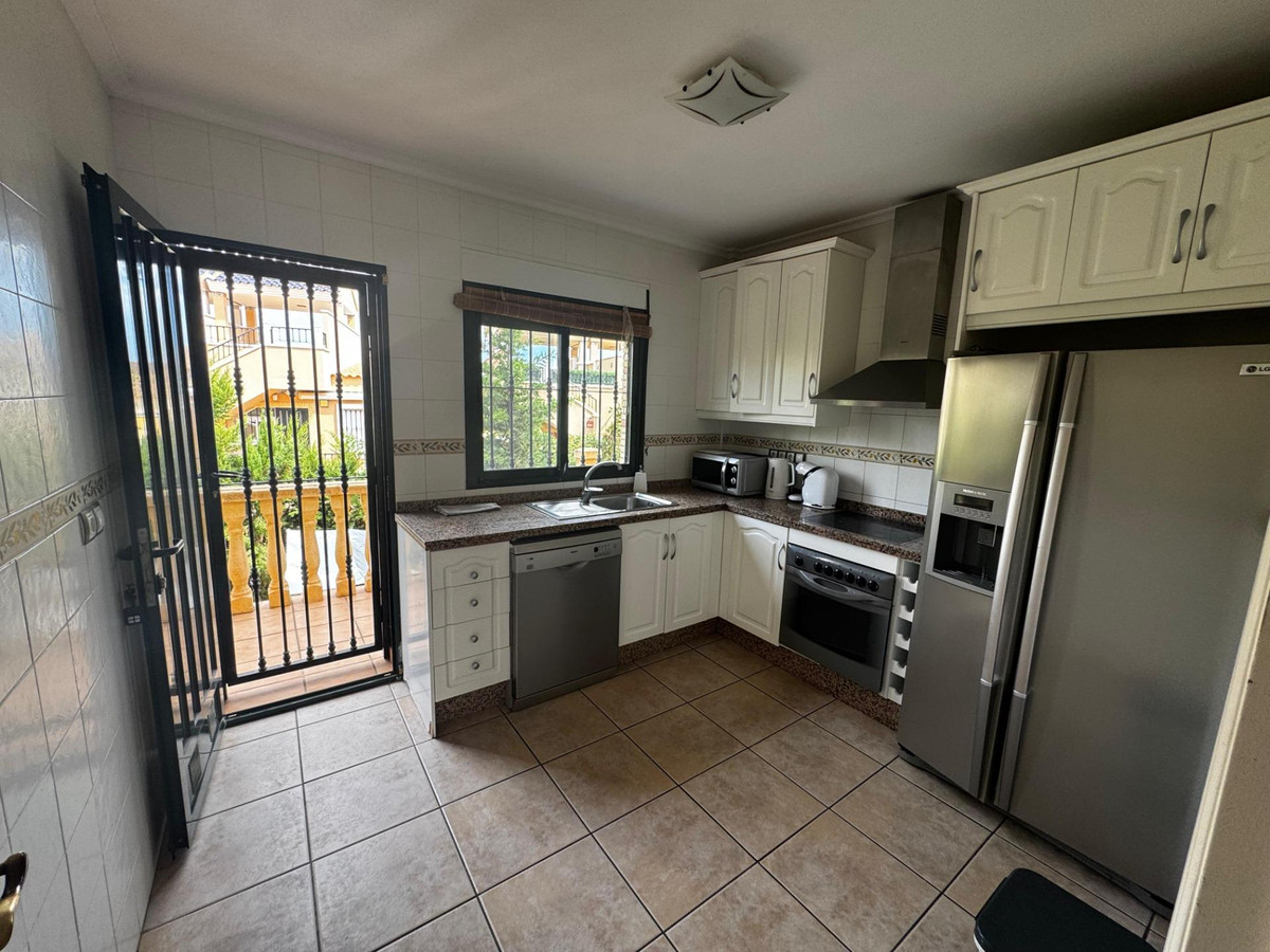 Bungalow" → "Bungalow de 4 Chambres à, Orihuela Costa | S... - Image 3