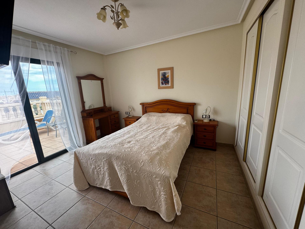 Bungalow" → "Bungalow de 4 Chambres à, Orihuela Costa | S... - Image 7