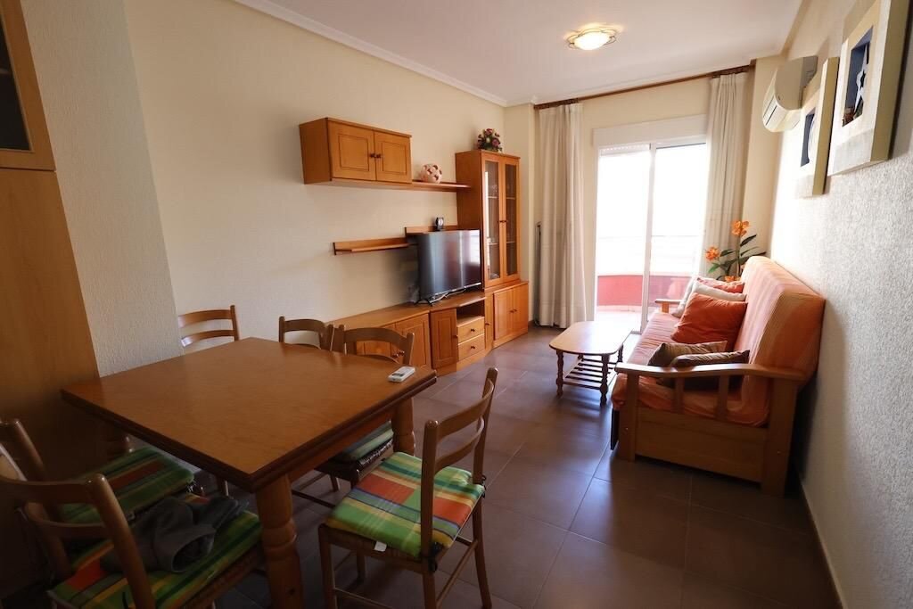 1-Bedroom Apartment in Torrevieja, Torrevieja - Image 3