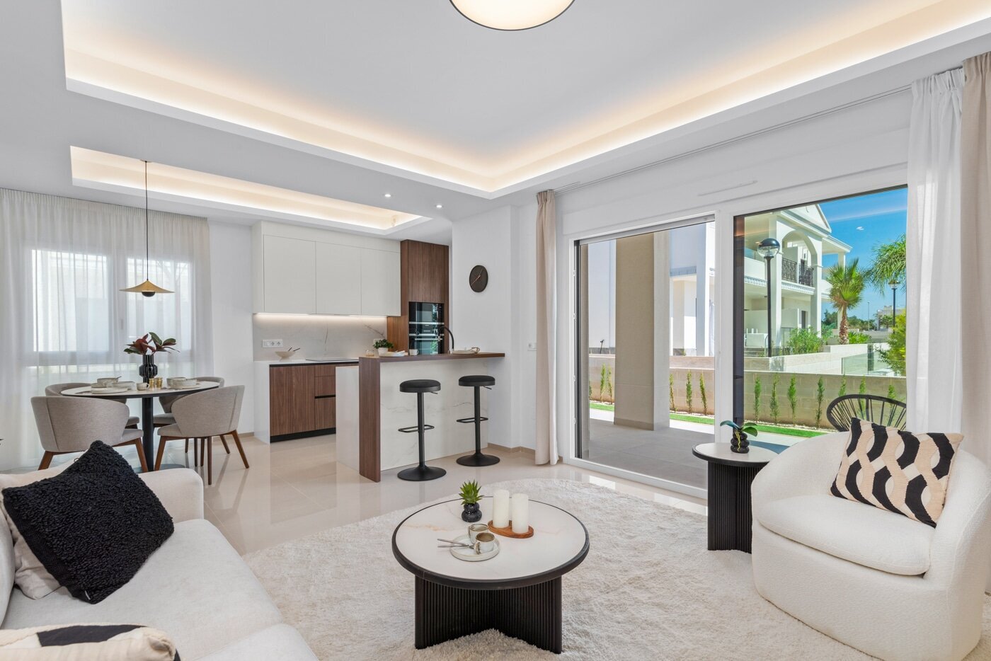 2-Bedroom Bungalow in Ciudad Quesada - Image 9