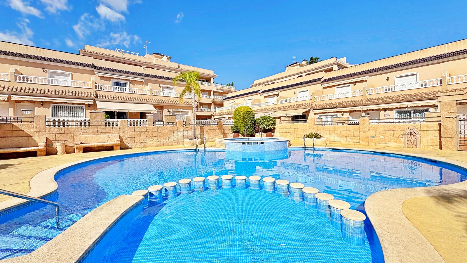 3-Bedroom House in Los Dolses, Orihuela Costa - Image 2