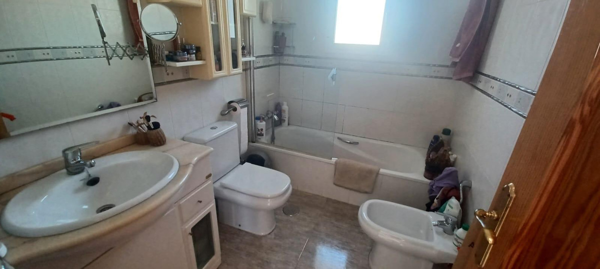 4-Bedroom Detached House in La Nucia | Sunny Casas - Cos... - Image 8