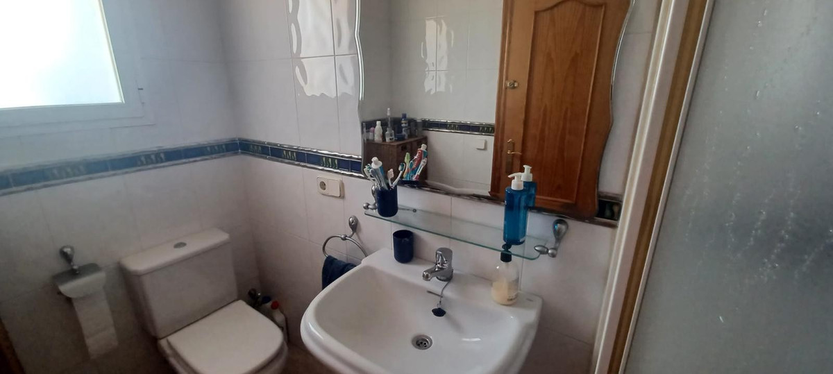 4-Bedroom Detached House in La Nucia | Sunny Casas - Cos... - Image 9