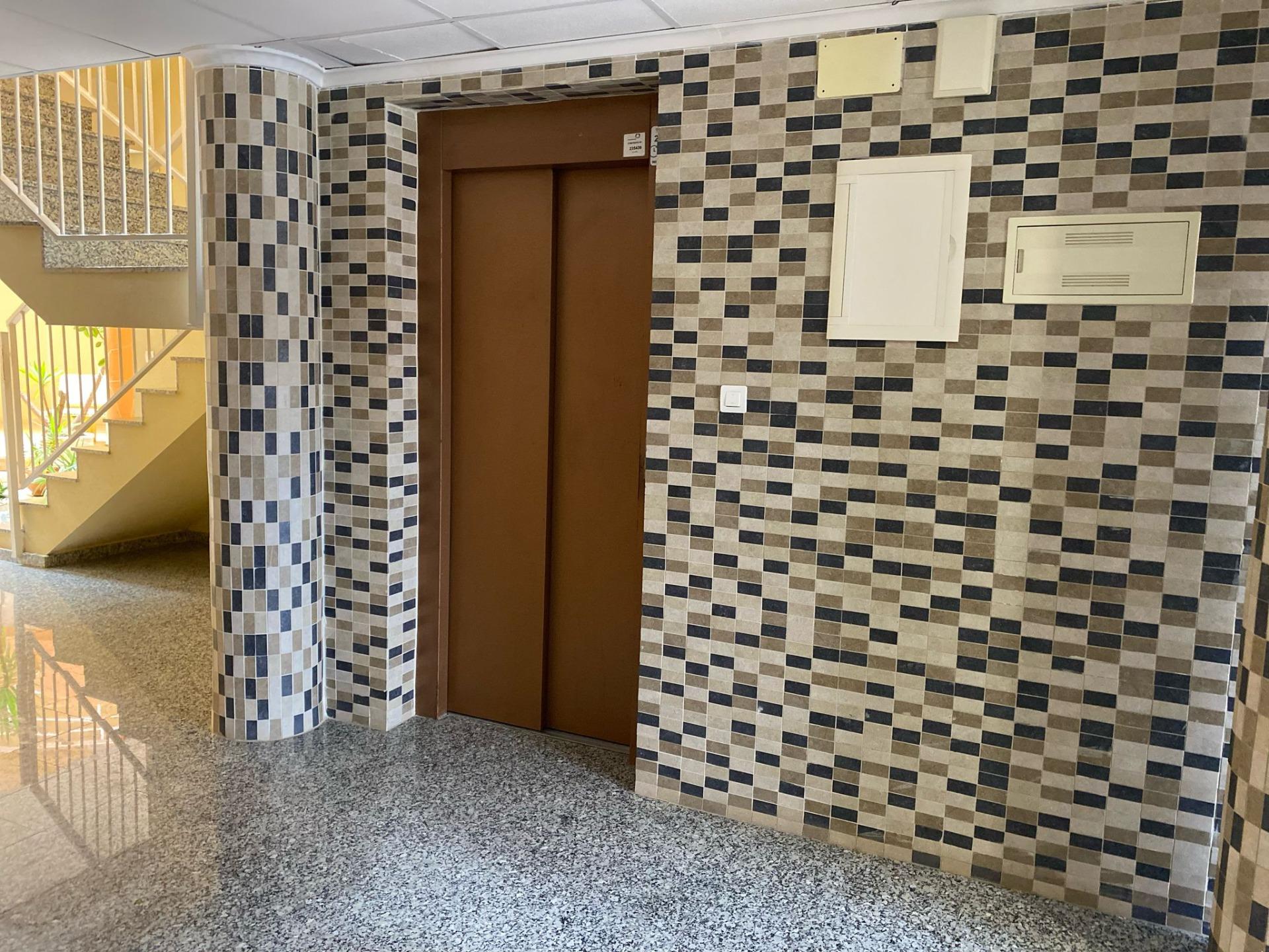 2-Bedroom Apartment in Pueblo 9, San Miguel de Salinas - Image 14