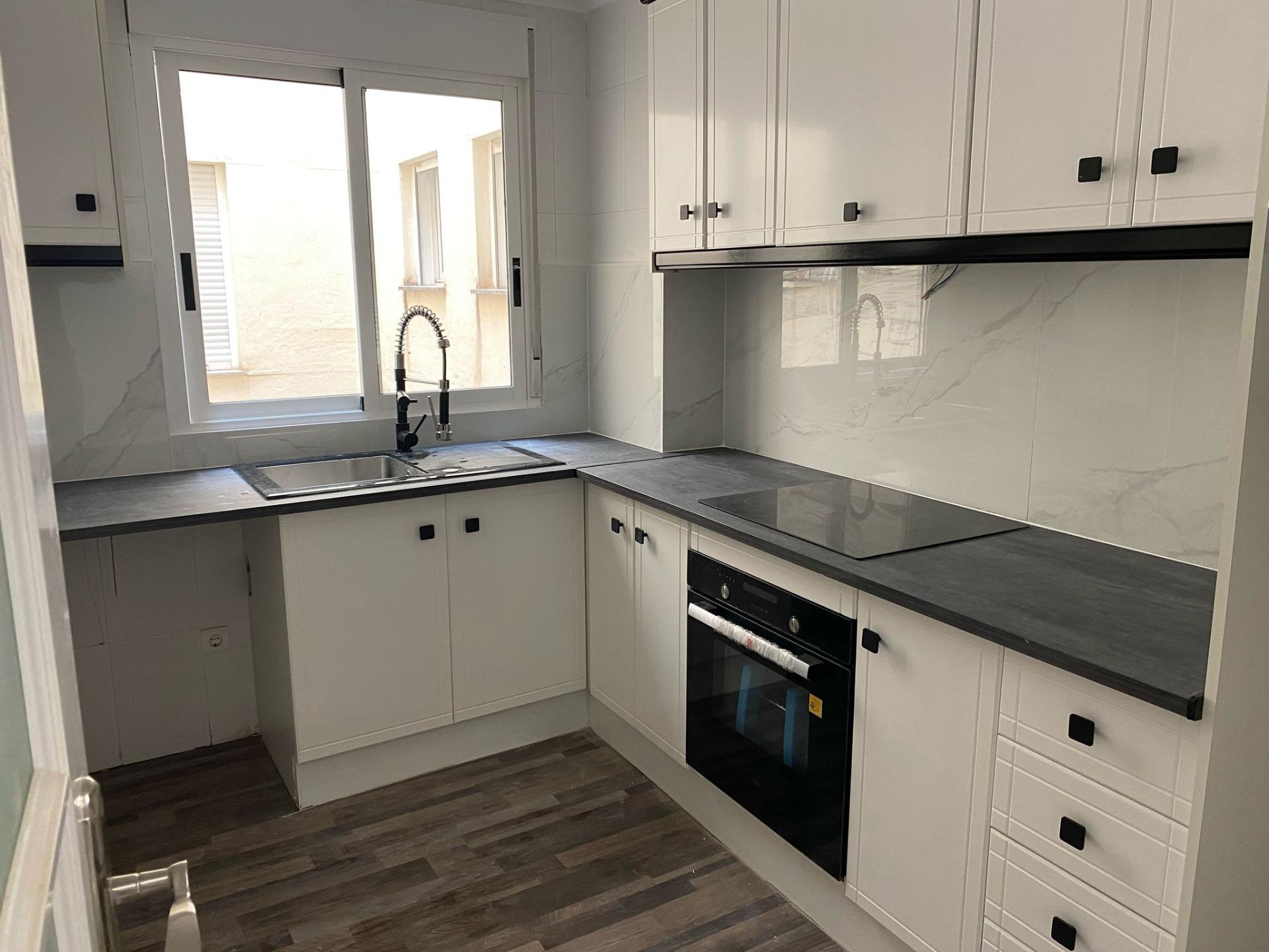 2-Bedroom Apartment in Pueblo 9, San Miguel de Salinas - Image 21