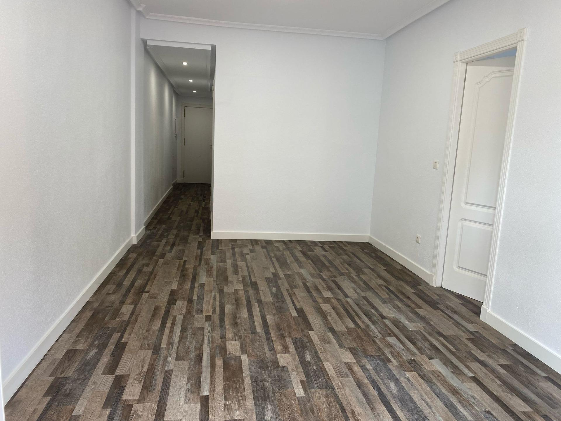 2-Bedroom Apartment in Pueblo 9, San Miguel de Salinas - Image 37