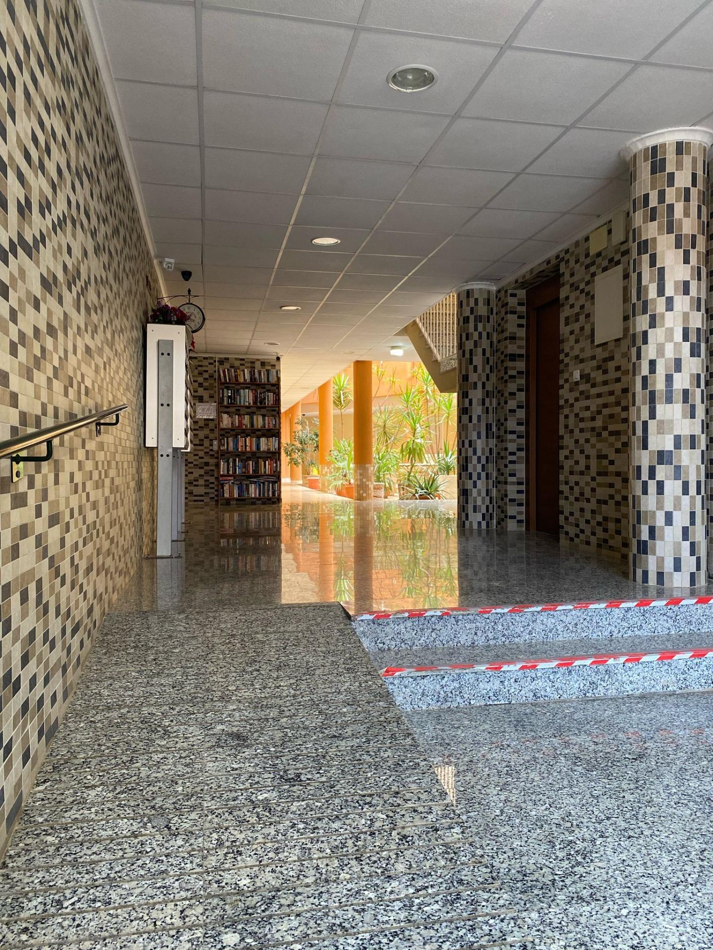 2-Bedroom Apartment in Pueblo 9, San Miguel de Salinas - Image 39