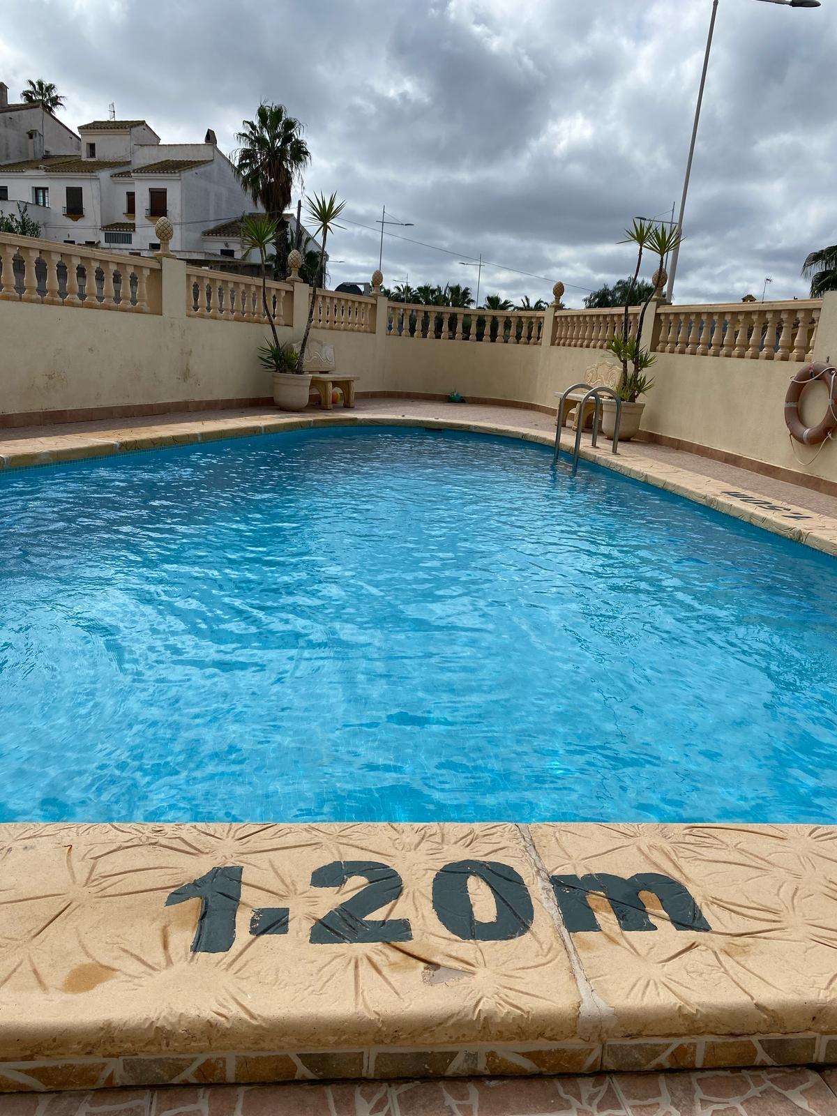 2-Bedroom Apartment in Pueblo 9, San Miguel de Salinas - Image 6