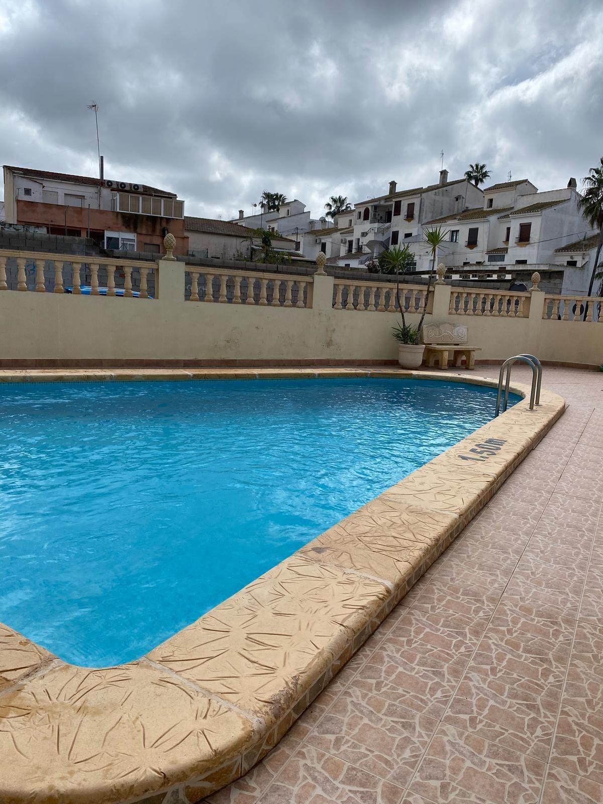 2-Bedroom Apartment in Pueblo 9, San Miguel de Salinas - Image 7
