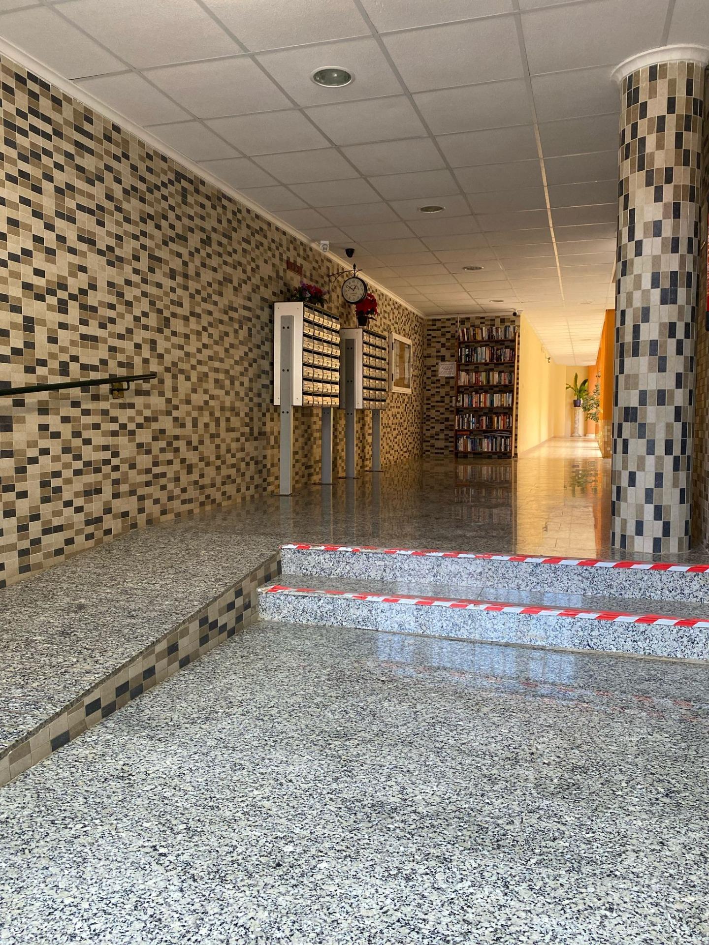2-Bedroom Apartment in Pueblo 9, San Miguel de Salinas - Image 8