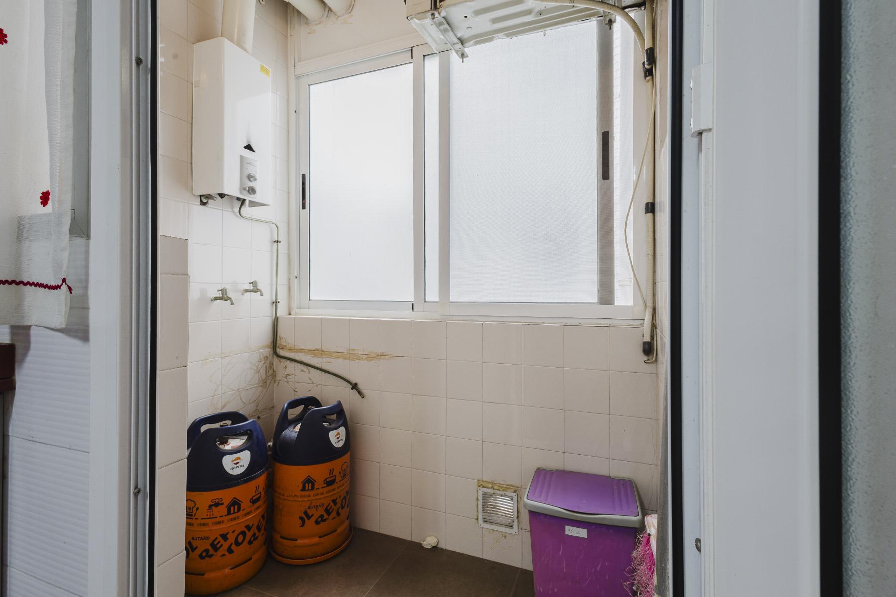 3-Bedroom Apartment in Acequion, Torrevieja - Image 14