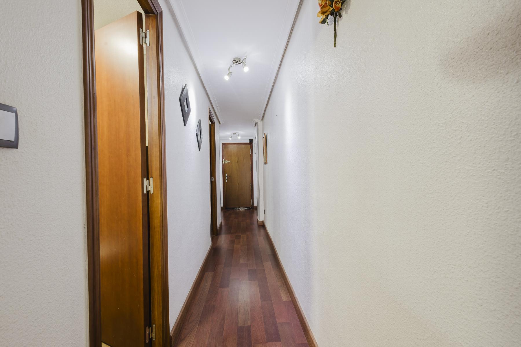 3-Bedroom Apartment in Acequion, Torrevieja - Image 3