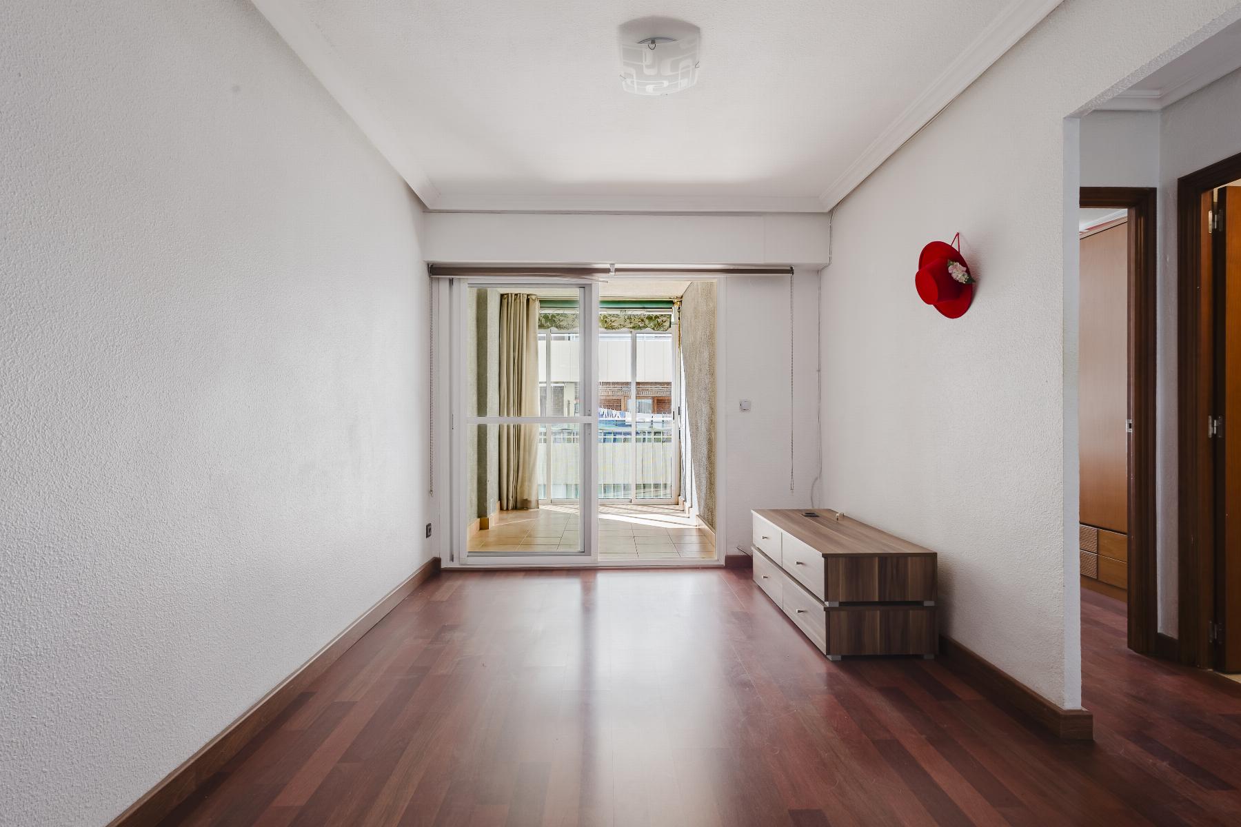 3-Bedroom Apartment in Acequion, Torrevieja - Image 8