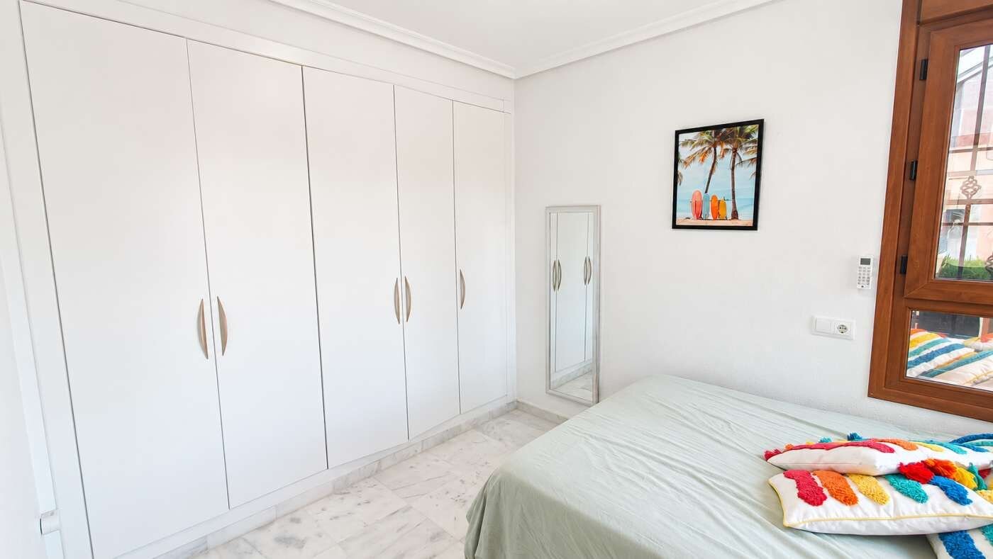 Villa de 3 Dormitorios en Comunidad Valenciana, Algorfa - Image 19