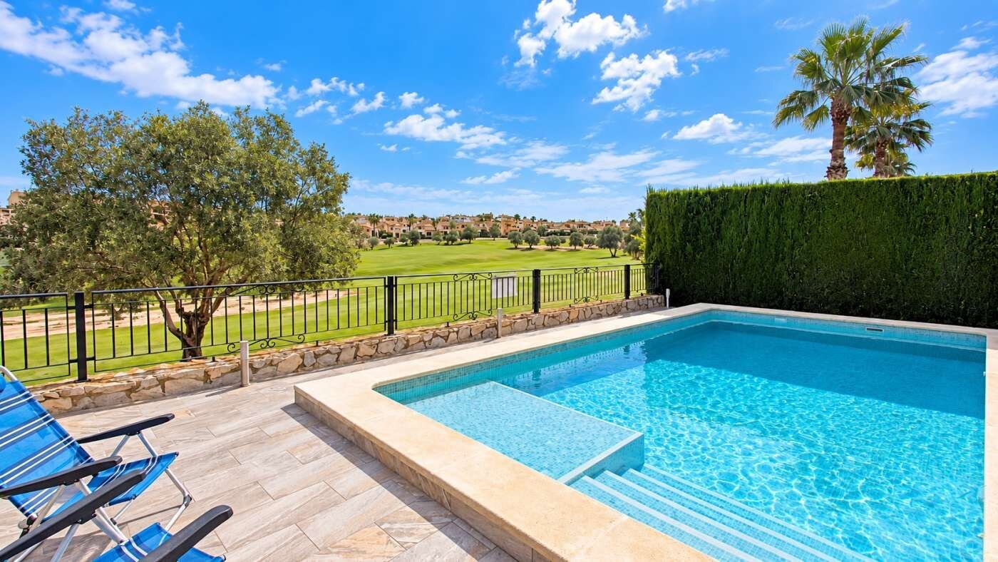 Villa de 3 Dormitorios en Comunidad Valenciana, Algorfa - Image 2