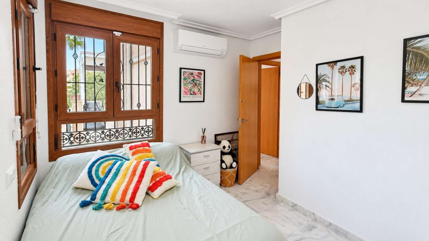 Villa de 3 Dormitorios en Comunidad Valenciana, Algorfa - Image 20