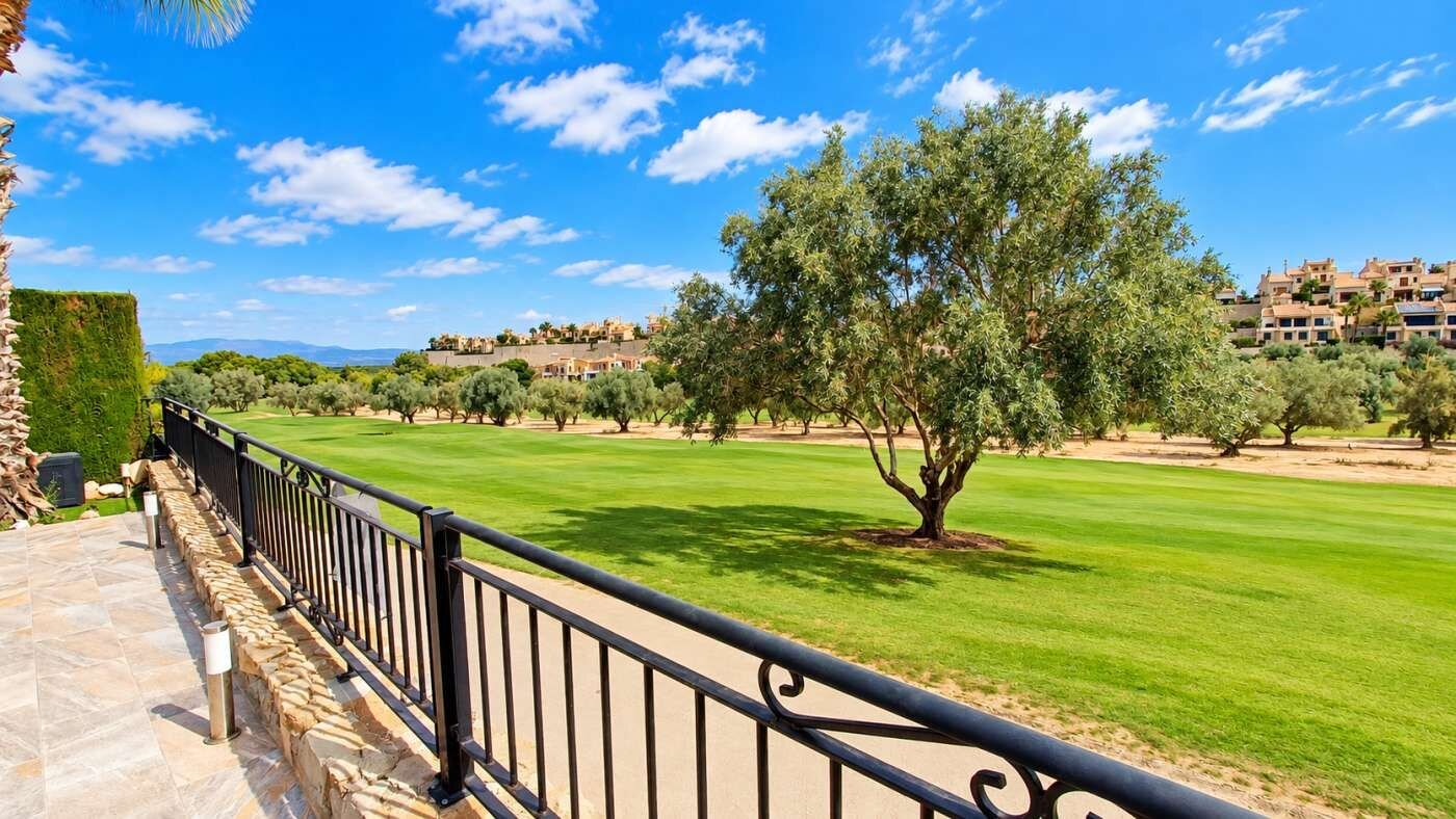 Villa de 3 Dormitorios en Comunidad Valenciana, Algorfa - Image 3