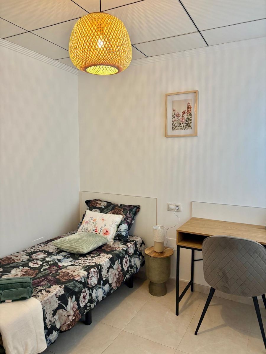 3-Bedroom Apartment in Torrevieja, Torrevieja - Image 10