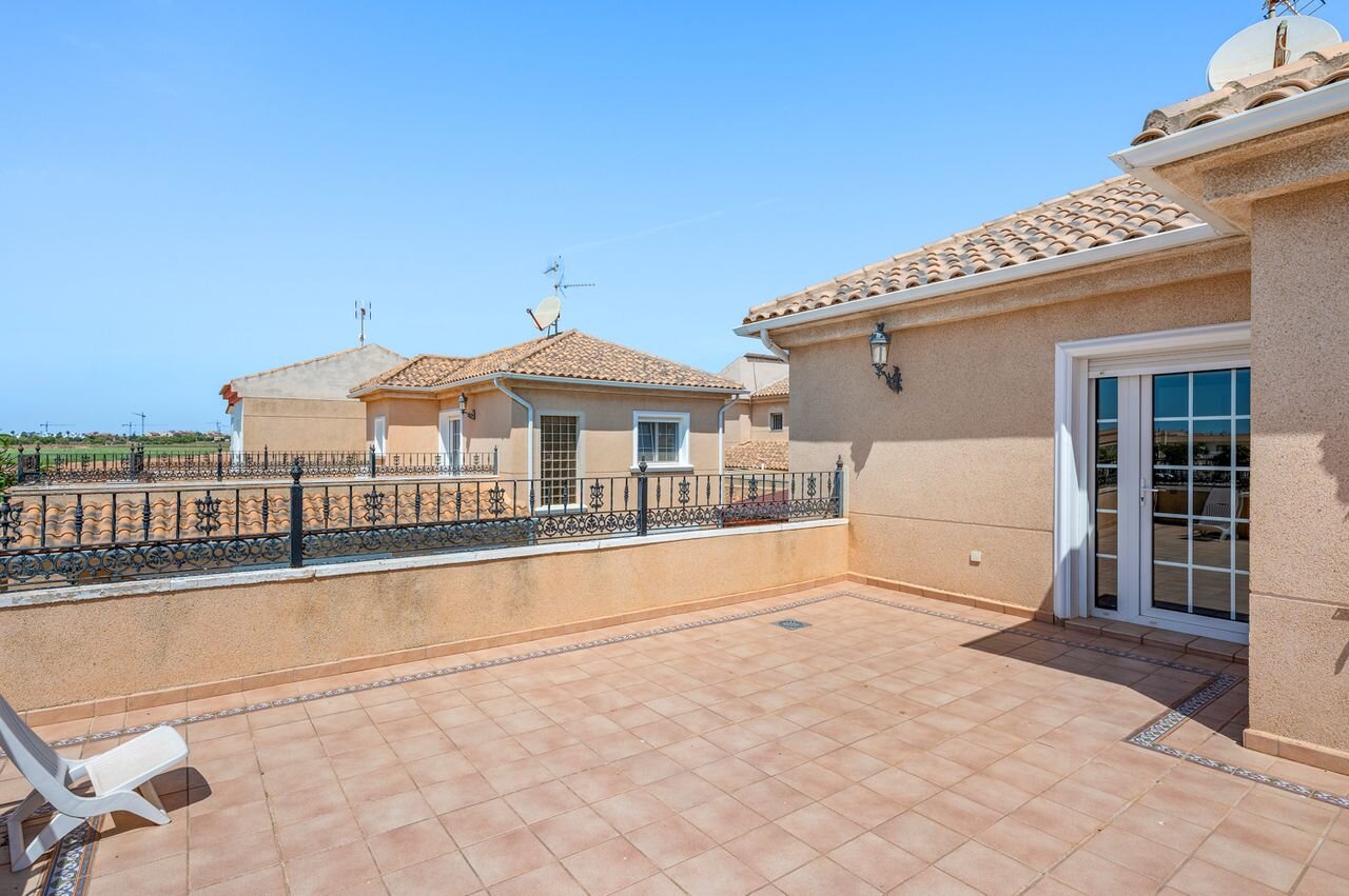 Villa de 7 Dormitorios en Pilar de la Horadada - Image 28