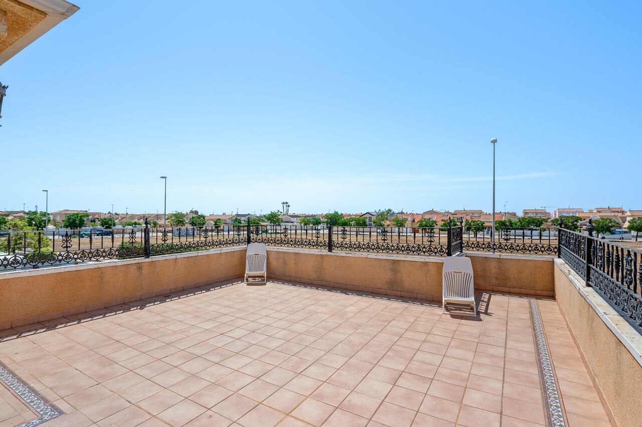 Villa de 7 Dormitorios en Pilar de la Horadada - Image 29