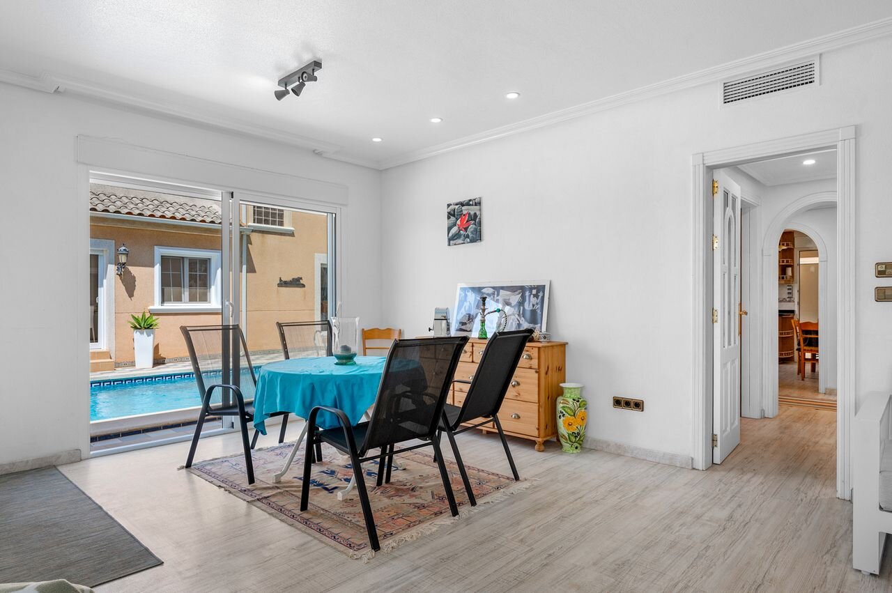 Villa de 7 Dormitorios en Pilar de la Horadada - Image 33