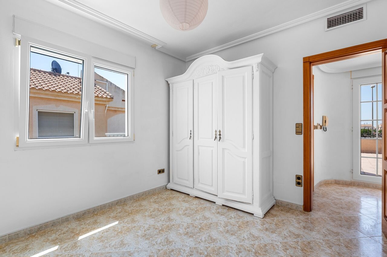 Villa de 7 Dormitorios en Pilar de la Horadada - Image 42