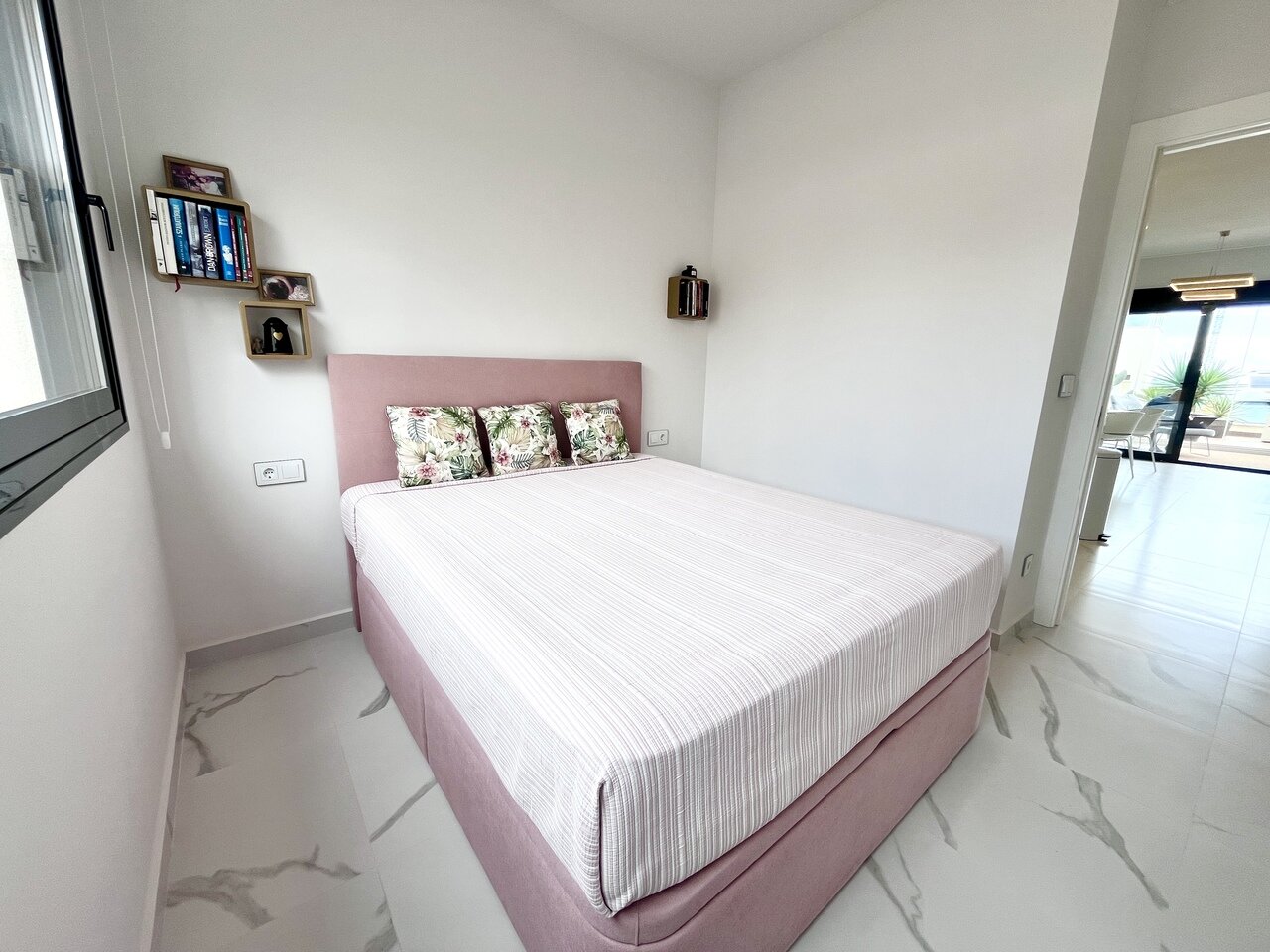 2-Bedroom Apartment in San Miguel de Salinas - Image 13