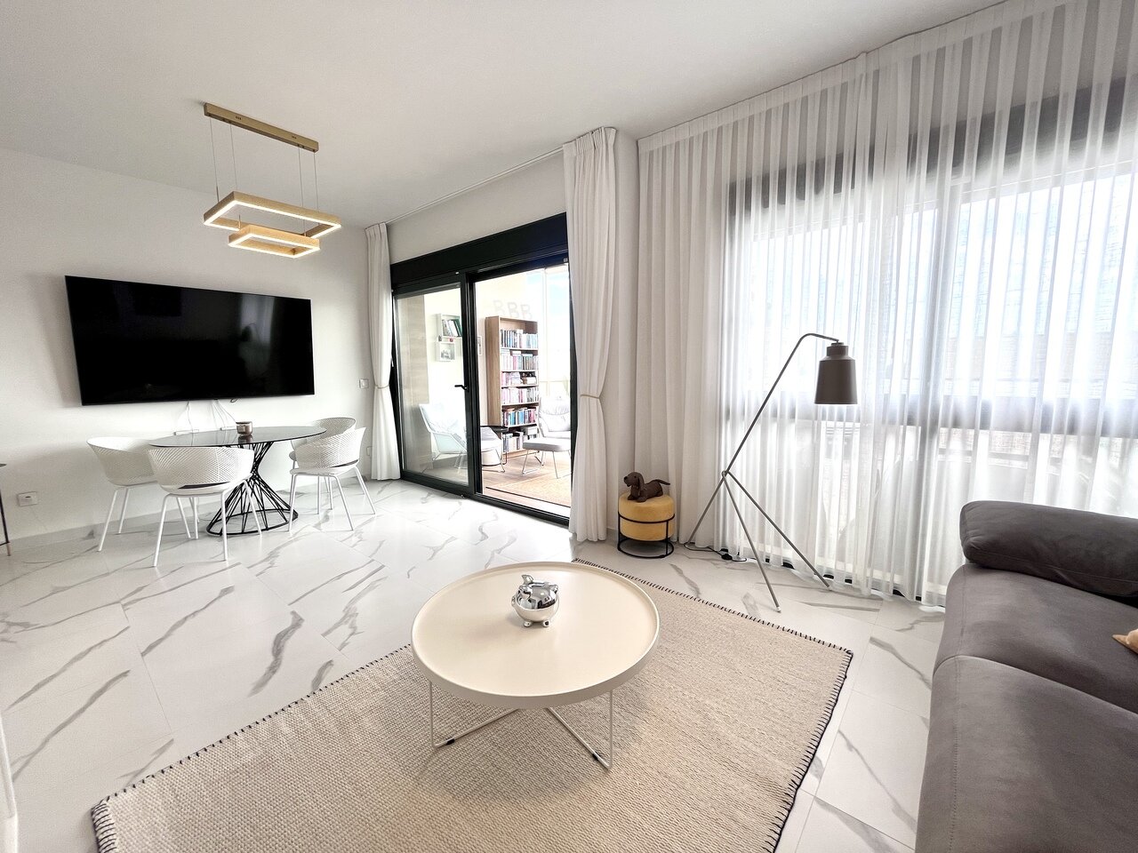 2-Bedroom Apartment in San Miguel de Salinas - Image 19