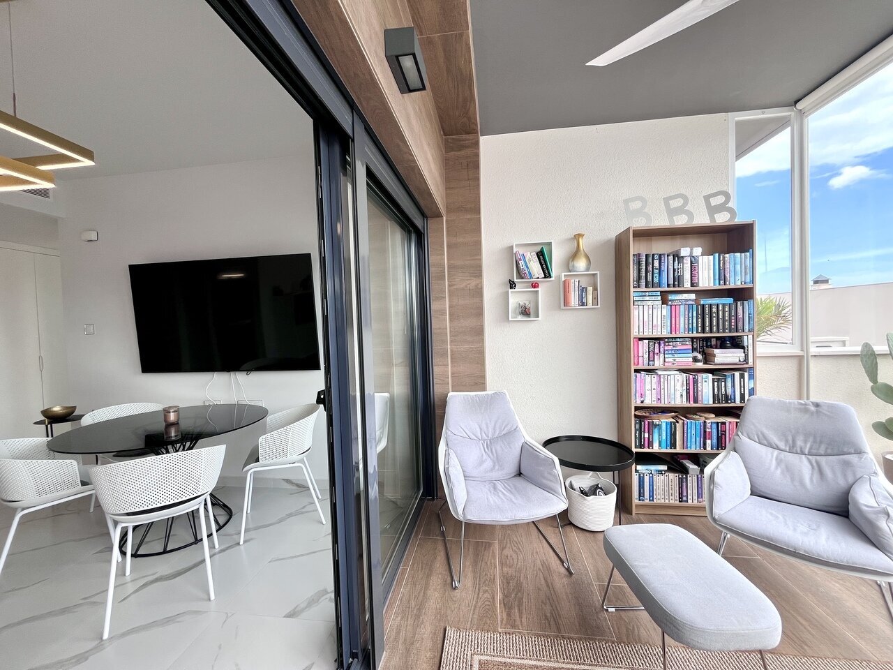 2-Bedroom Apartment in San Miguel de Salinas - Image 22